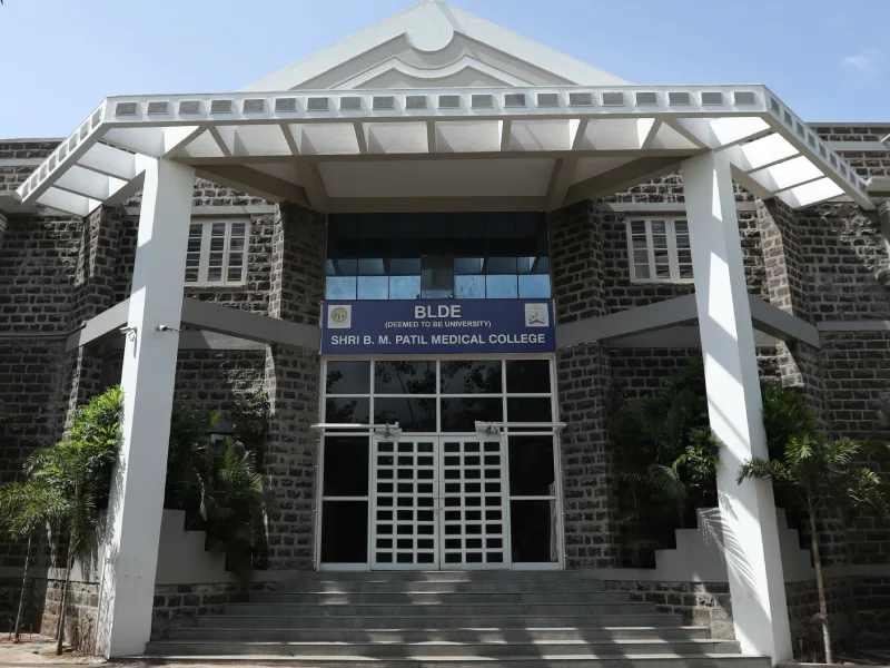 blde-medical-college-building