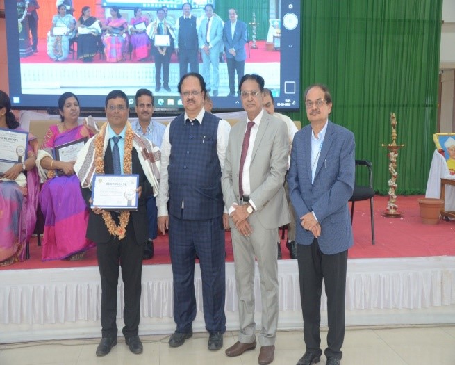 santosh-ramdurg-best-teacher-award