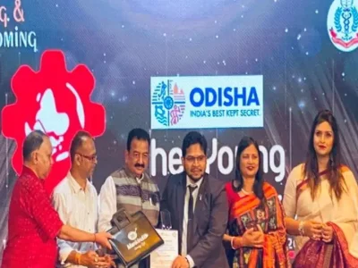 DR RAHUL KANUNGO (PG CUM TUTOR) AWARDED IN THE YOUNG HEALTH CARE AWARD